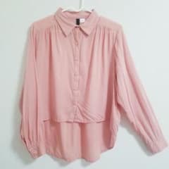 H＆M サーモンピンク シアーシャツのサムネイル