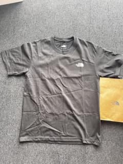 THE NORTH FACE 黒 Tシャツのサムネイル