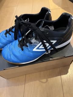 UMBRO フットサルシューズ 23.5のサムネイル