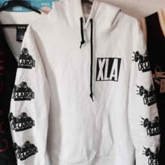 xlarge のホワイトプルオーバーパーカーのサムネイル