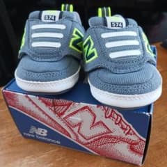 new balanceベビーシューズのサムネイル