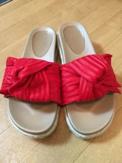 サンダル♡赤リボンのサムネイル