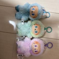 POP MART THE MONSTERS ぬいぐるみ3種セット　ラブブのサムネイル
