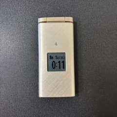 ゴールド　折りたたみ式携帯電話 本体KYF36 ゴールド 折りたたみ式携帯電話 本体KYF36 | Mercari