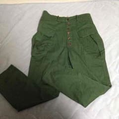 サルエルパンツのサムネイル