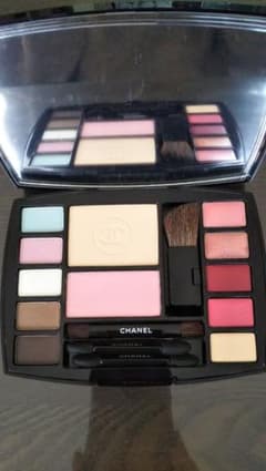 CHANEL シャネル メイクパレットのサムネイル