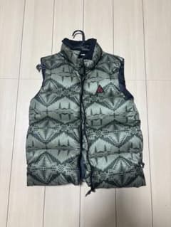 NIKE ACG ダウンベスト - メルカリ