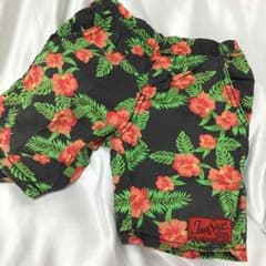 ハイビスカス柄ハーフパンツ★夏用のサムネイル