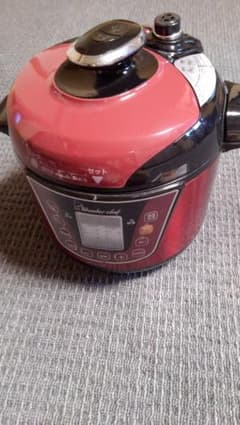 使用一回の美品  ワンダーシェフ電気圧力鍋3.0リットルのサムネイル