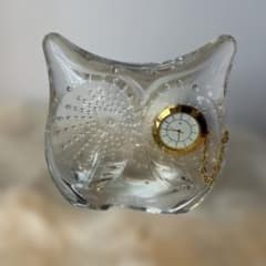 HOYA CRYSTAL フクロウ型置時計　　　　　　ミニ香立て付き HOYA CRYSTAL フクロウ クリスタル 置時計 デスク時計 置物 - メルカリ