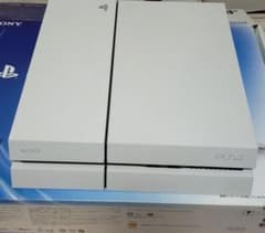 PS4本体コントローラー3本、ソフト2本セットのサムネイル