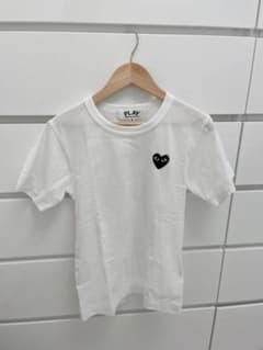 プレイコムデギャルソンTシャツ ホワイト　ブラックハートのサムネイル