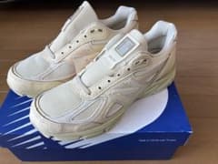 新品New Balance 990v4 MiUSA Macadamia nutのサムネイル