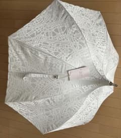 希少未使用タグ付 Vivienne Westwoodオーブ総柄 パゴダ型日傘 白