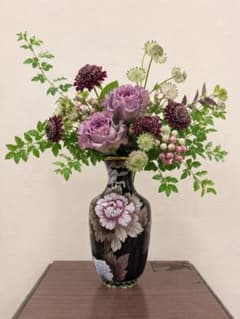 七宝焼 花瓶 牡丹文様】黒地 伝統工芸品 一輪挿し 壺 花 インテリア