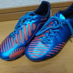 アディダスサッカースパイク  23.5センチのサムネイル