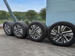 日産セレナc28　純正ホイールタイヤセット　16インチ　43000円※たのメル便 日産セレナc28 純正ホイールタイヤセット購入後※たのメル便（出品者