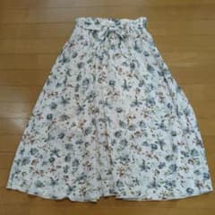 CECIL McBEEのロングスカートのサムネイル