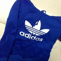 adidasパーカーのサムネイル