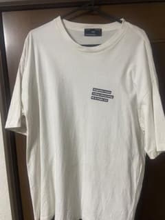 ILLS 半袖Tシャツ ホワイト L 複数購入で1000円以下 1点無料のサムネイル