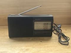 美品・動作確認済】SONY 4バンド ポータブルラジオ ICF-890V - メルカリ