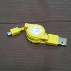 即決OK！巻き取り式携帯充電ケーブルのサムネイル