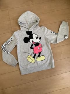 H&M ディズニーパーカー　140〜150のサムネイル