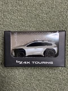 トヨタ bZ4X TOURING ミニカー　非売品のサムネイル
