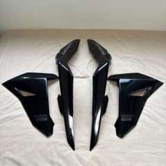 Vストローム250SX カウル4枚 ブラック 中古　割れ無し Vストローム250SX カウル4枚 ブラック 中古 割れ無し - メルカリ