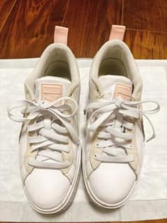 PUMA 厚底スニーカー ホワイト ピンク　23.5cmのサムネイル
