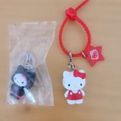 【値下げ】ガチャガチャ キティちゃん めじるしアクセサリーのサムネイル