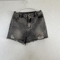 DAZY デニムショートパンツ ブラック Sサイズのサムネイル