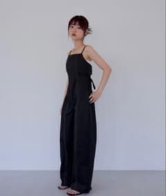 uenui サロペット　ブラックのサムネイル