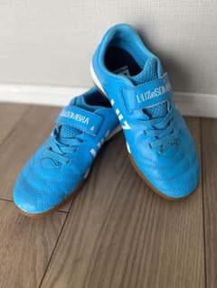▪️びーびーえいとさん専用▪️ LUZeSOMBRAフットサルシューズ19cmのサムネイル