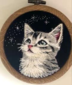 ハンドメイドミニ刺繍フレーム 星空と猫 - メルカリ