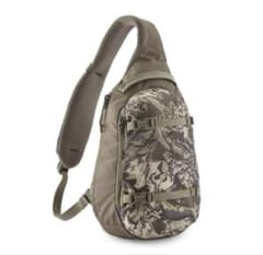 最終値　新品　Patagonia 水彩トラウト(SPWY)アトム　スリング8L 最終値 新品 Patagonia 水彩トラウト(SPWY)アトム スリング8L - メルカリ