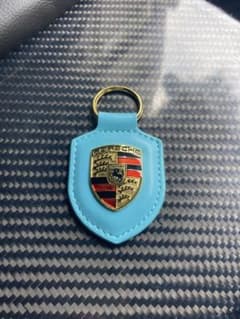 Porsche クレスト レザー キーホルダー ライトブルーのサムネイル