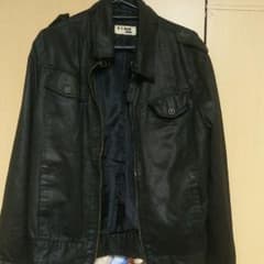 黒ジャケットのサムネイル