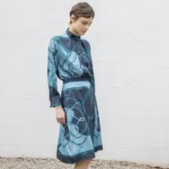 MAGGY フレッシュ カラー オプションズ プリント ブラウス スカート 