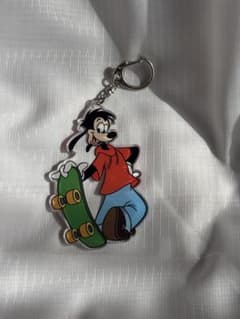 ディズニーストア　マックス　アクリルキーホルダーのサムネイル