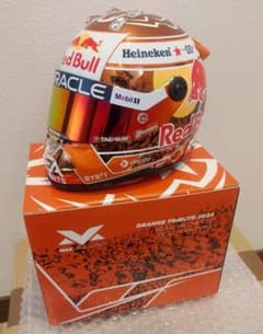 新品未使用】フェルスタッペン オレンジトリビュートヘルメット1/2