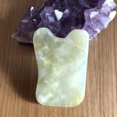 然翡翠(岫岩玉)かっさプレートのサムネイル
