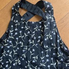 SOFIA VALENTINO floral reversible apron with cross back