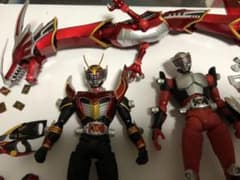 【S.H.Figuarts】仮面ライダー龍騎セットのサムネイル