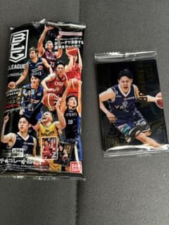 河村勇輝 金箔サイン B.LEAGUE Bリーグ ウエハース カードのサムネイル