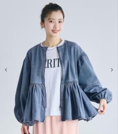 新品未使用タグ付き　coca デニムギャザージャケット　ブルー　Mのサムネイル