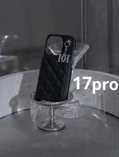 Darich ダーリッチ キルティングミラーDDチャームiPhoneケース - メルカリ