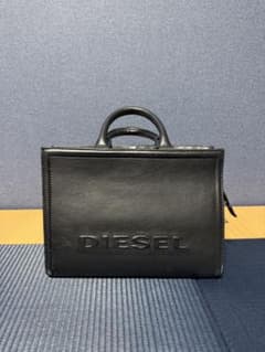 DIESEL ロゴ　ハンドバッグ　ブラックのサムネイル