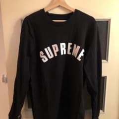 supremeのサムネイル