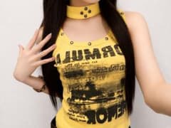 イエロー ノースリーブ スタッズ付きのサムネイル